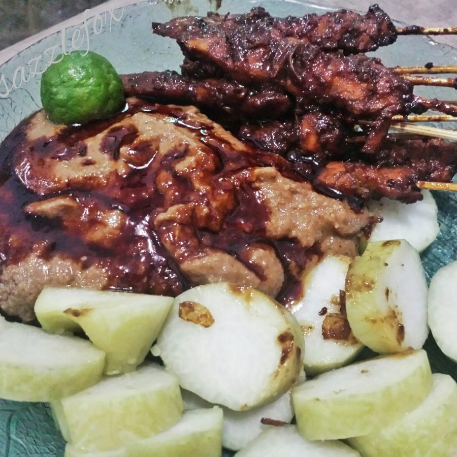 Indonesian Street Food Sate Ayam -> www.whatsupcourtney.com