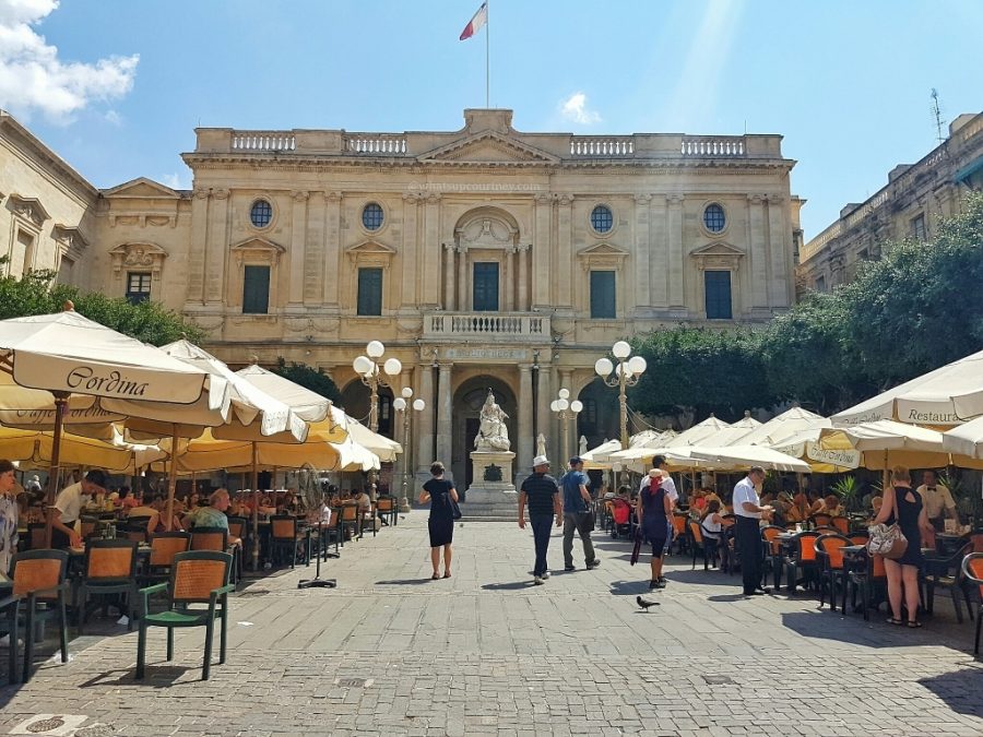 Malta Valletta Cordina Cafe 