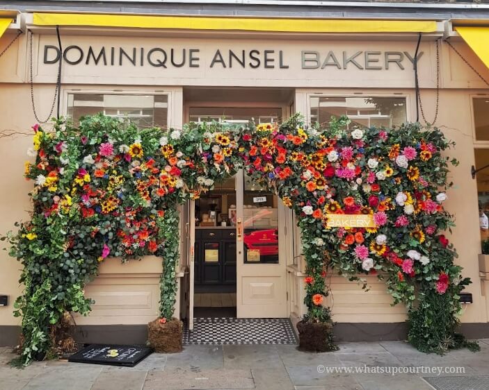 Dominique Ansel Bakery London front door floral arrangement, read more about it at www.whatsupcourtney.com #london #dominiqueansel #bakery