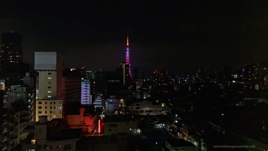 Night time view from the Deluxe King Room - a beautiful view of Tokyo skyline and Tokyo Tower | Read more about it at www.whatsupcourtney.com