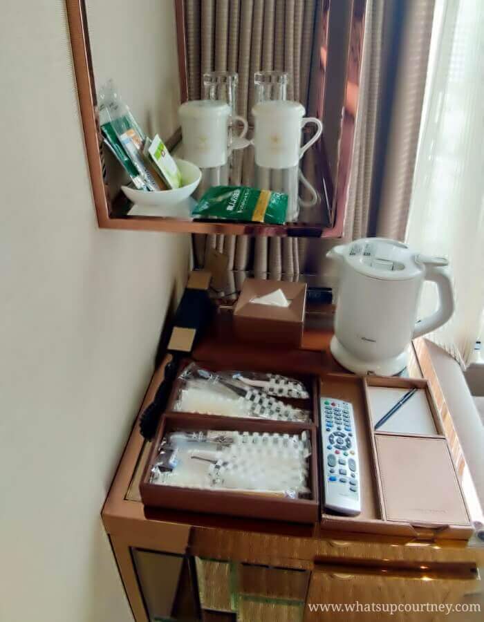 The room amenities provided by Candeo Hotels Roppongi Tokyo - you are given toothbrush, comb, razer, shaving gels plus tea and coffee | Read more about it at www.whatsupcourtney.com