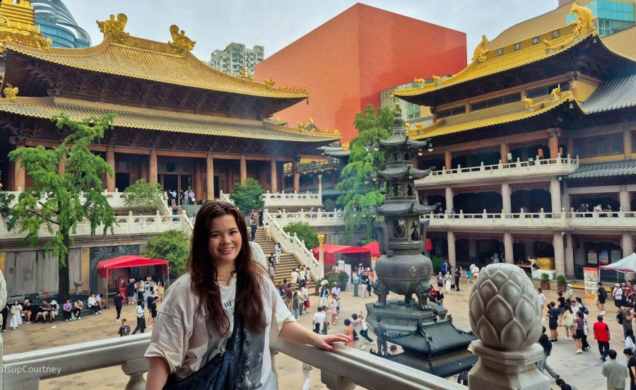 Gold temple in Shanghai with heywhatsupcourtney ready for Chinese New Year