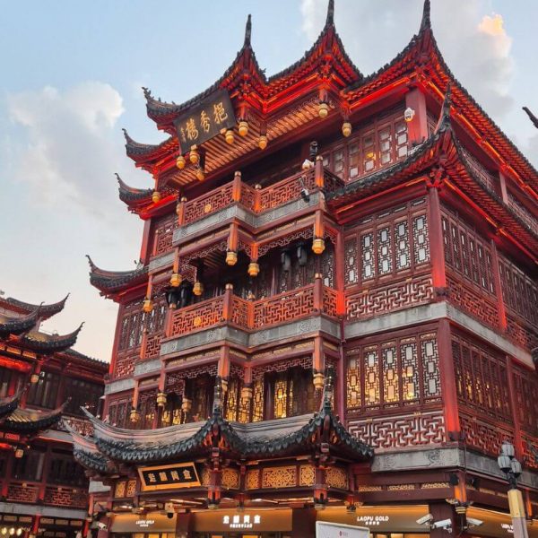 Yu Gardens in Shanghai China, one of the travel destinations and travel guides in whatsupcourtney.com