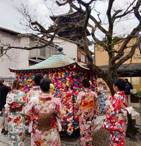 Yasaka Koshin Do Kyoto Temple Japan travel guide heywhatsupcourtney