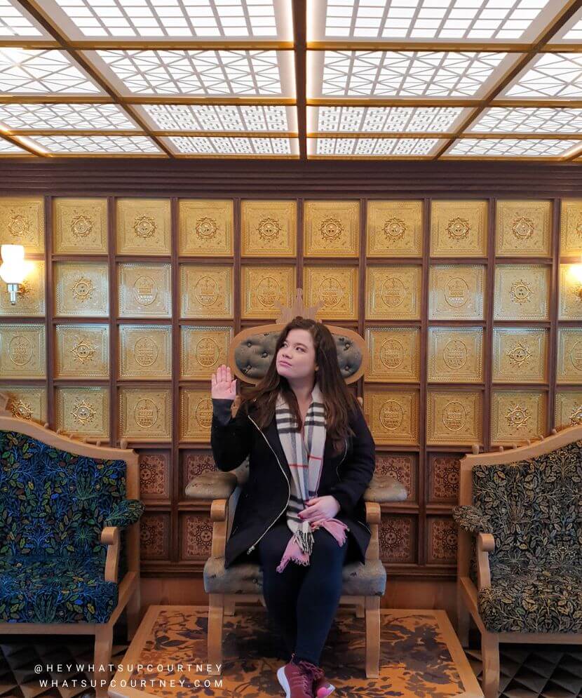 A throne inside the Pirate Ship, sightseeing tour of Lak Ashi in Hakone, part of the things to do in Hakone